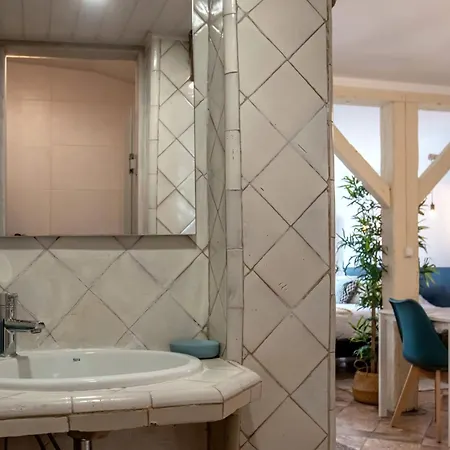 Apartment Original Photographers Studio In Alcantara Lissabon