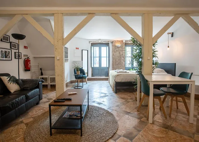 Apartment Original Photographers Studio In Alcantara Lissabon